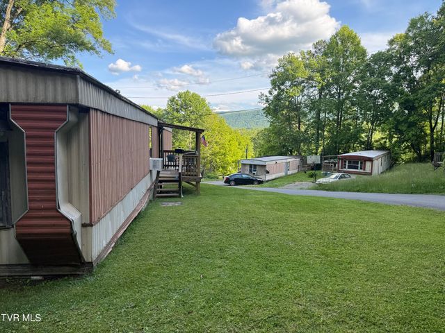 207 Garland Loop, Big Stone Gap, VA 24219