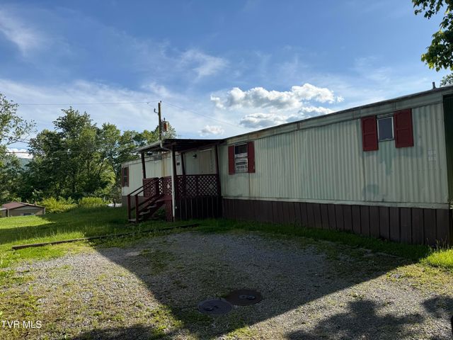 207 Garland Loop, Big Stone Gap, VA 24219