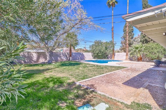 1605 Bryn Mawr Avenue, Las Vegas, NV 89102