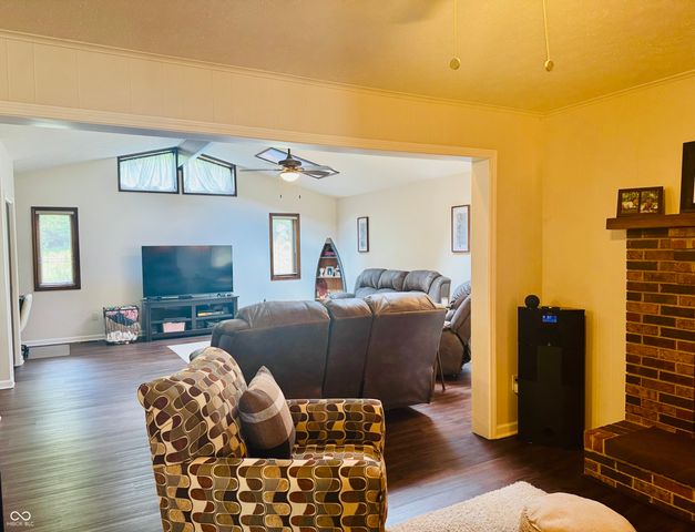 434 Mutton Creek, Seymour, IN 47274