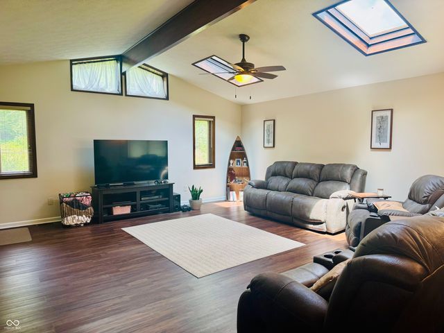 434 Mutton Creek, Seymour, IN 47274