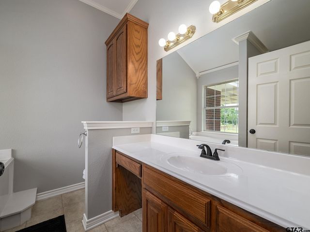 109 County Road 3009, Frankston, TX 75763