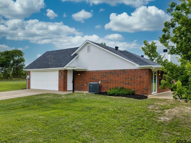109 County Road 3009, Frankston, TX 75763