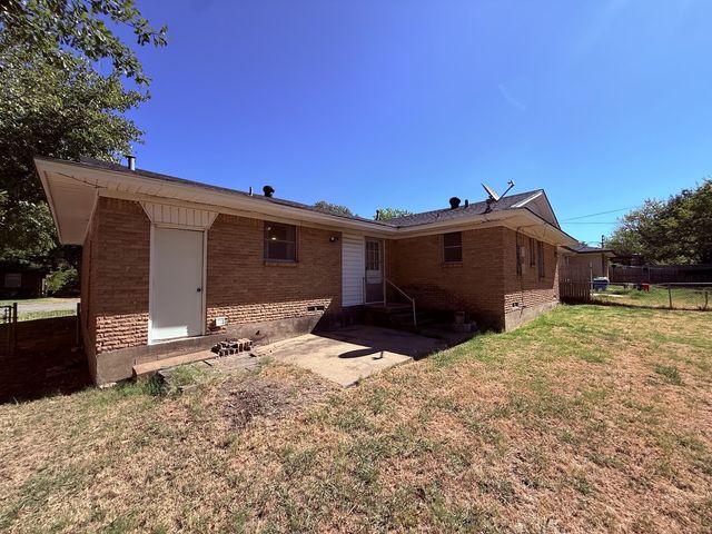 1812 W Birge Street, Sherman, TX 75092