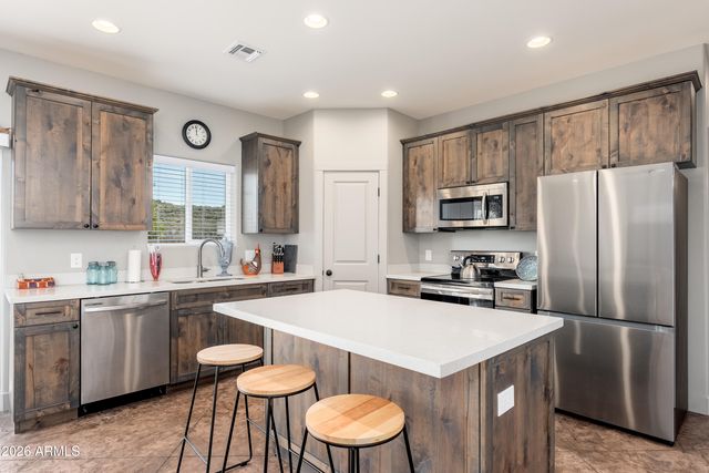 5665 N BENTLEY Drive, Rimrock, AZ 86335