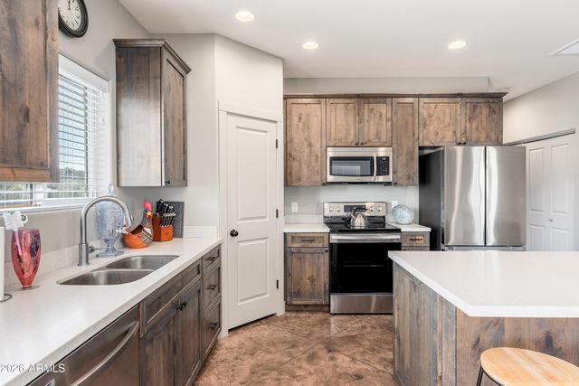 5665 N BENTLEY Drive, Rimrock, AZ 86335