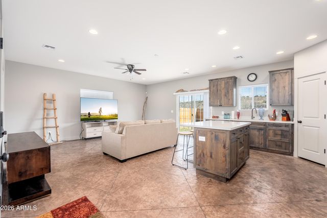 5665 N BENTLEY Drive, Rimrock, AZ 86335