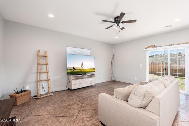 5665 N BENTLEY Drive, Rimrock, AZ 86335