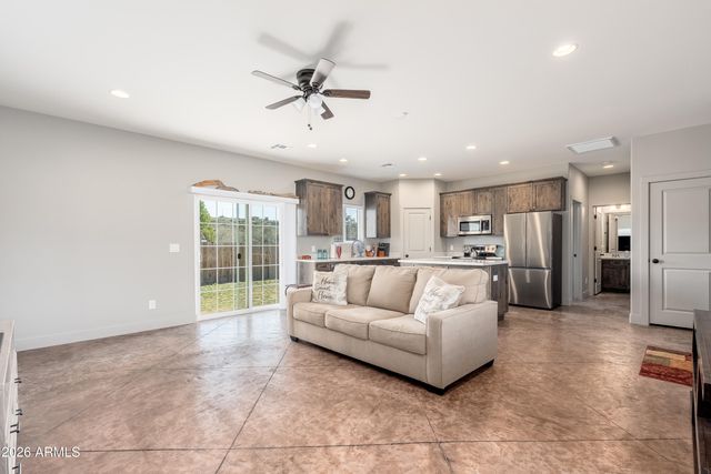 5665 N BENTLEY Drive, Rimrock, AZ 86335