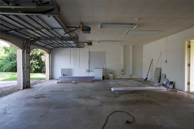 140 Royal Palm Ct, Plantation, FL 33317