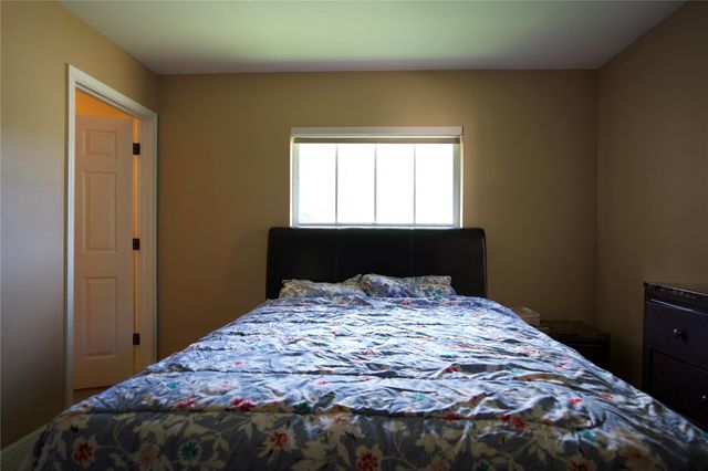 140 Royal Palm Ct, Plantation, FL 33317