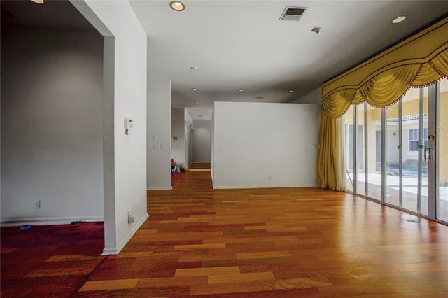 140 Royal Palm Ct, Plantation, FL 33317