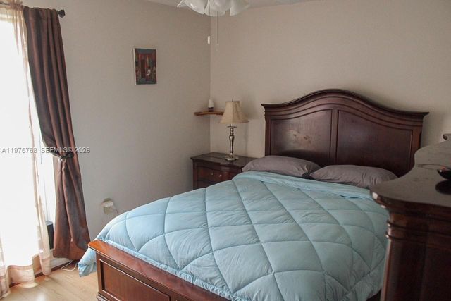 10818 N Kendall Dr R25, Miami, FL 33176