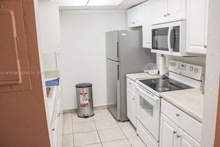 10818 N Kendall Dr R25, Miami, FL 33176