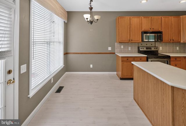 32 CHARTER OAK CT, Doylestown, PA 18901