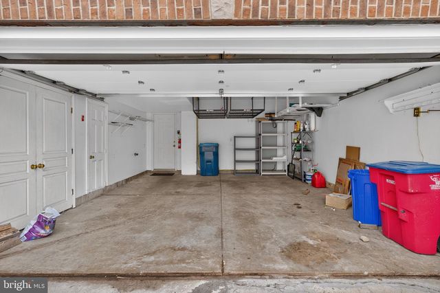 32 CHARTER OAK CT, Doylestown, PA 18901