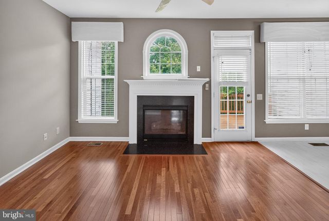 32 CHARTER OAK CT, Doylestown, PA 18901