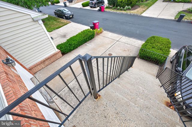 32 CHARTER OAK CT, Doylestown, PA 18901