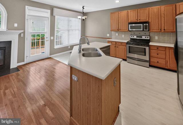 32 CHARTER OAK CT, Doylestown, PA 18901