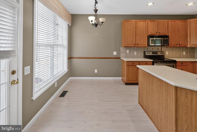 32 CHARTER OAK CT, Doylestown, PA 18901