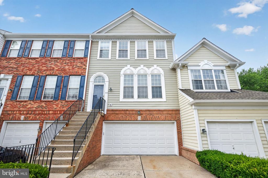 32 CHARTER OAK CT, Doylestown, PA 18901