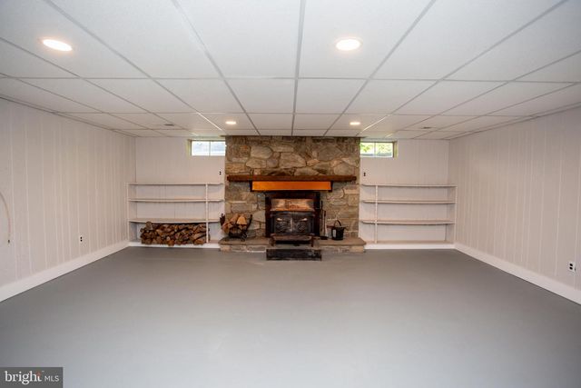 305 TOWER RD, Sellersville, PA 18960
