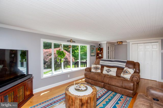 305 TOWER RD, Sellersville, PA 18960