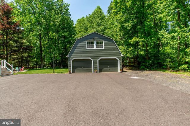 305 TOWER RD, Sellersville, PA 18960