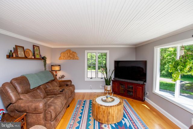 305 TOWER RD, Sellersville, PA 18960