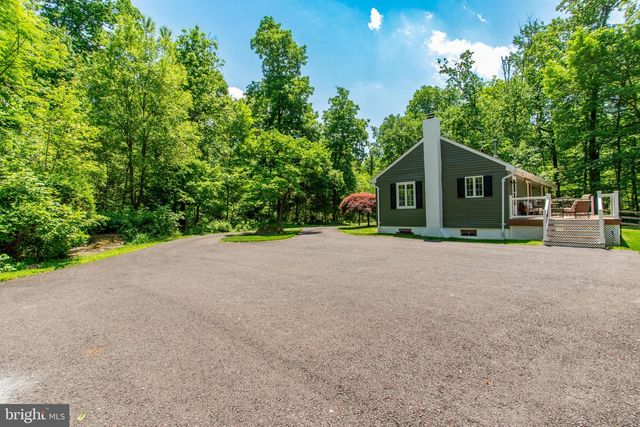 305 TOWER RD, Sellersville, PA 18960