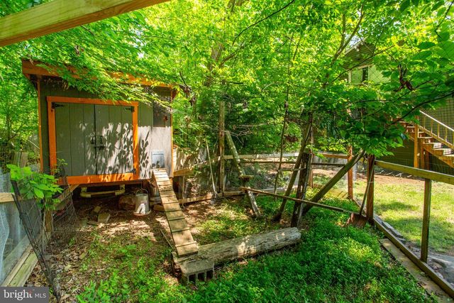 305 TOWER RD, Sellersville, PA 18960