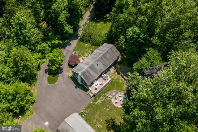 305 TOWER RD, Sellersville, PA 18960