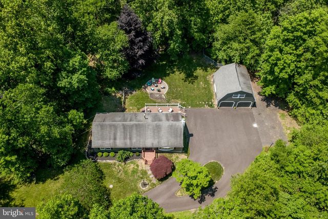 305 TOWER RD, Sellersville, PA 18960