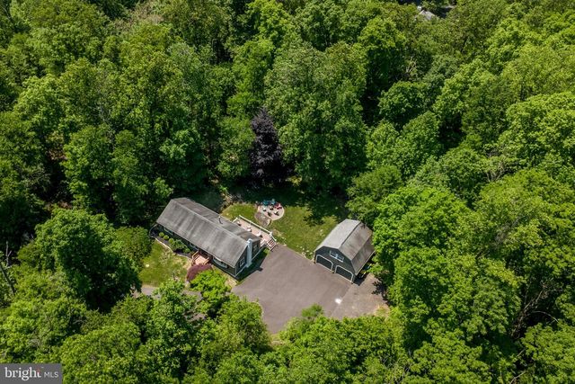 305 TOWER RD, Sellersville, PA 18960