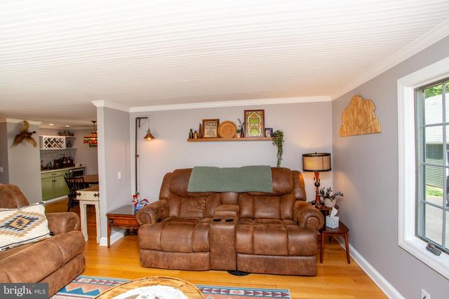 305 TOWER RD, Sellersville, PA 18960