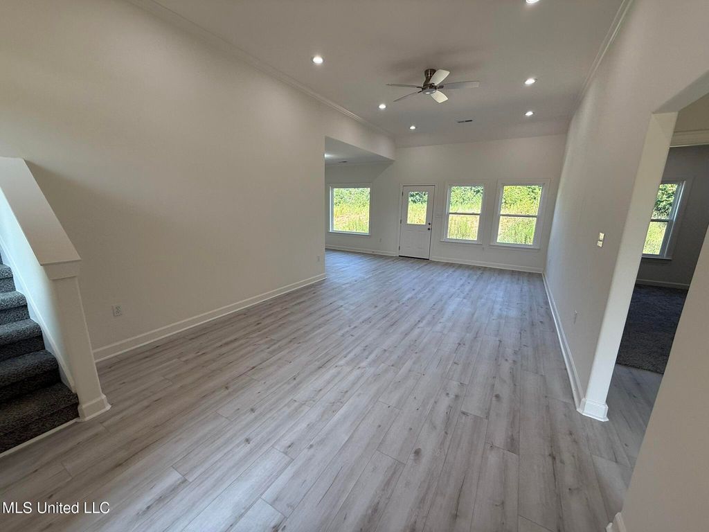 37 Honey Suckle Cove, Holly Springs, MS 38635 — photo 5
