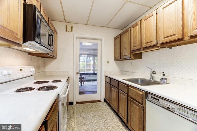 8112 MARTHA WASHINGTON ST, Alexandria, VA 22309