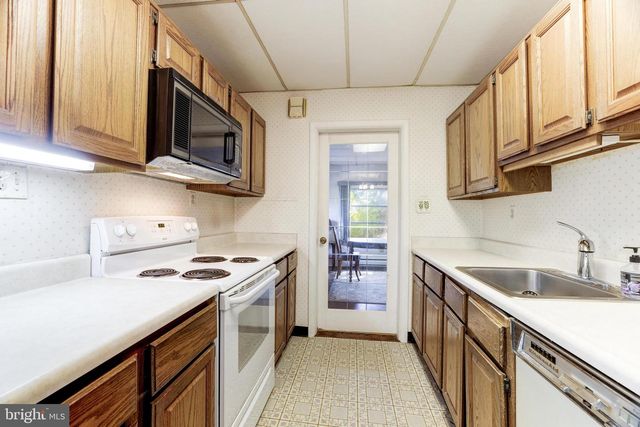 8112 MARTHA WASHINGTON ST, Alexandria, VA 22309