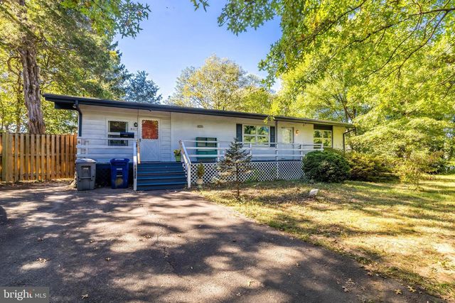 8112 MARTHA WASHINGTON ST, Alexandria, VA 22309