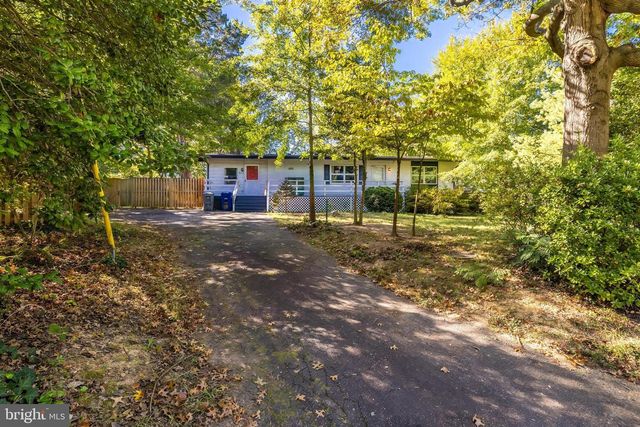 8112 MARTHA WASHINGTON ST, Alexandria, VA 22309