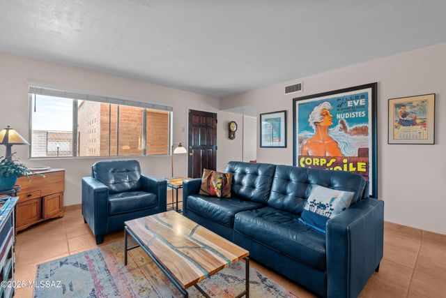 4267 N Limberlost Circle, Tucson, AZ 85705