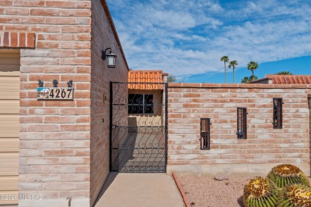 4267 N Limberlost Circle, Tucson, AZ 85705