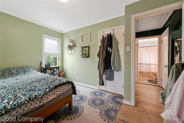26091 Alger Boulevard, Madison Heights, MI 48071