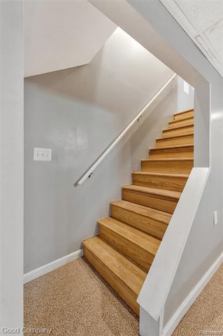 26091 Alger Boulevard, Madison Heights, MI 48071
