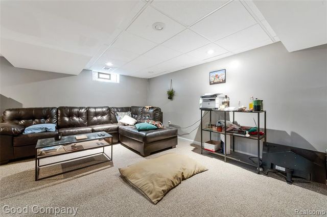 26091 Alger Boulevard, Madison Heights, MI 48071