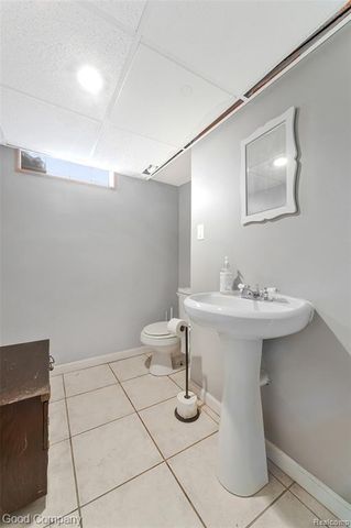 26091 Alger Boulevard, Madison Heights, MI 48071