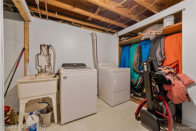 26091 Alger Boulevard, Madison Heights, MI 48071