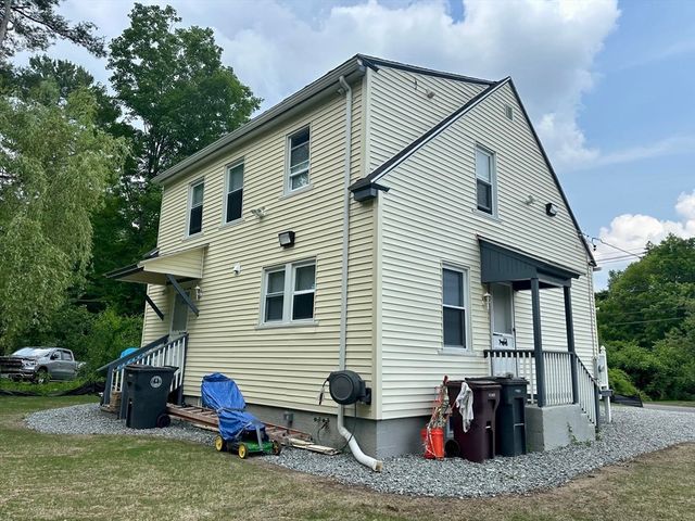 240 Russellville Rd, Westfield, MA 01085