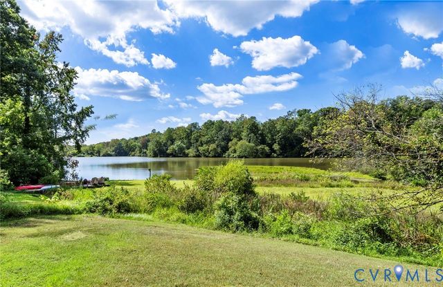 7901 Lake Shore Ct, North Chesterfield, VA 23235