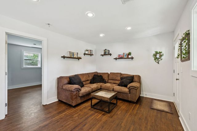 1300B Chester Ave, Nashville, TN 37206